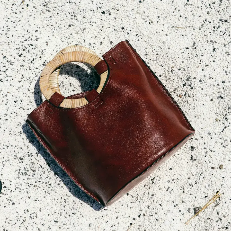 Ring-handle bag